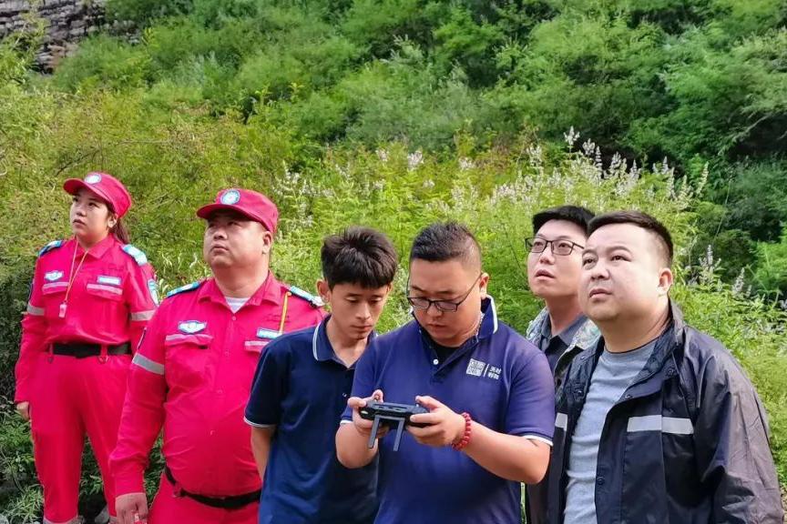 定襄山中，一場(chǎng)救援！天時(shí)利和無(wú)人機(jī)緊急出動(dòng)！